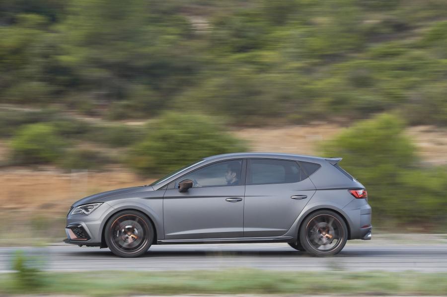  Seat Leon Cupra R (5F) 2017 года  (WW) (фото 33 из 40)